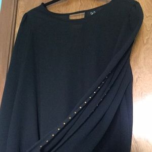 Black blouse with Slit in Sleeve